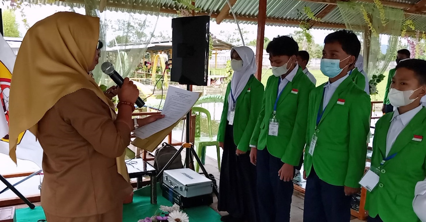 PELANTIKAN PENGURUS OSIS PERIODE 2021/2022